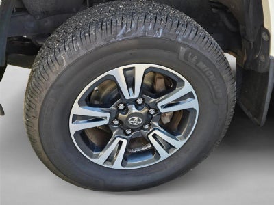 2017 Toyota Tacoma TRD Sport Double Cab 5' Bed V6 4x2 AT (Natl)