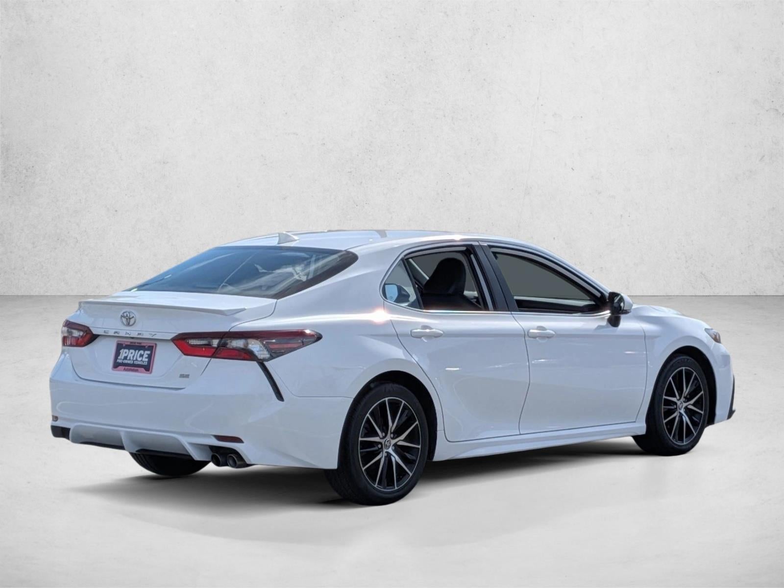 2023 Toyota Camry SE Auto (SE)