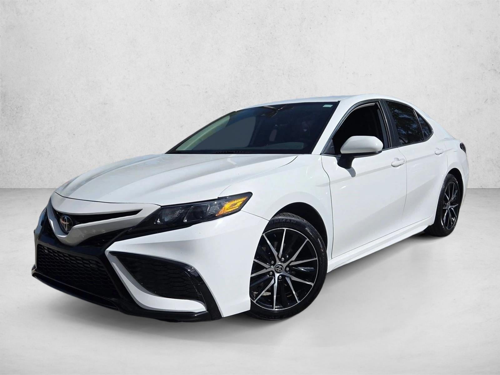 2021 Toyota Camry SE Auto (SE)