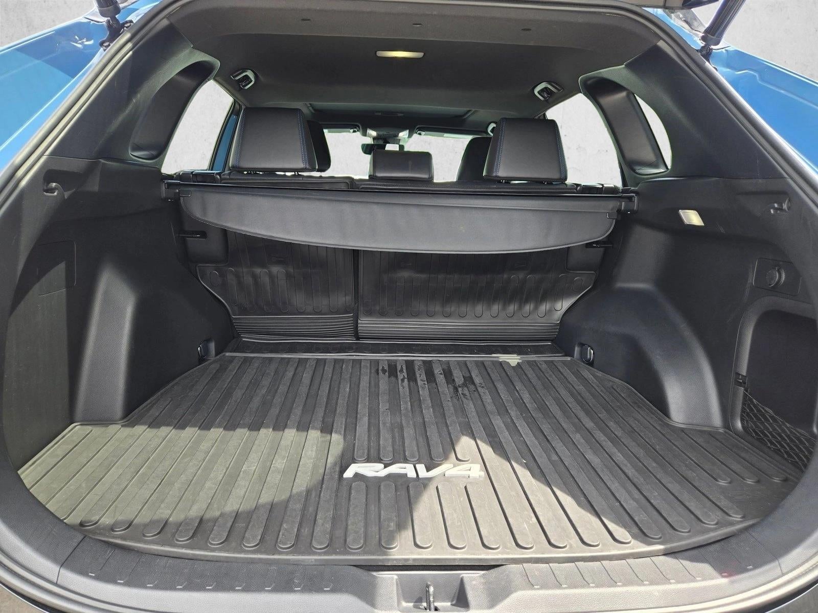 2022 Toyota RAV4 Hybrid XSE AWD (Natl)