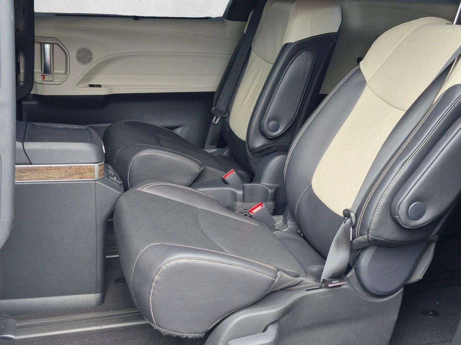 2025 Toyota Sienna Platinum AWD 7-Passenger (Natl)