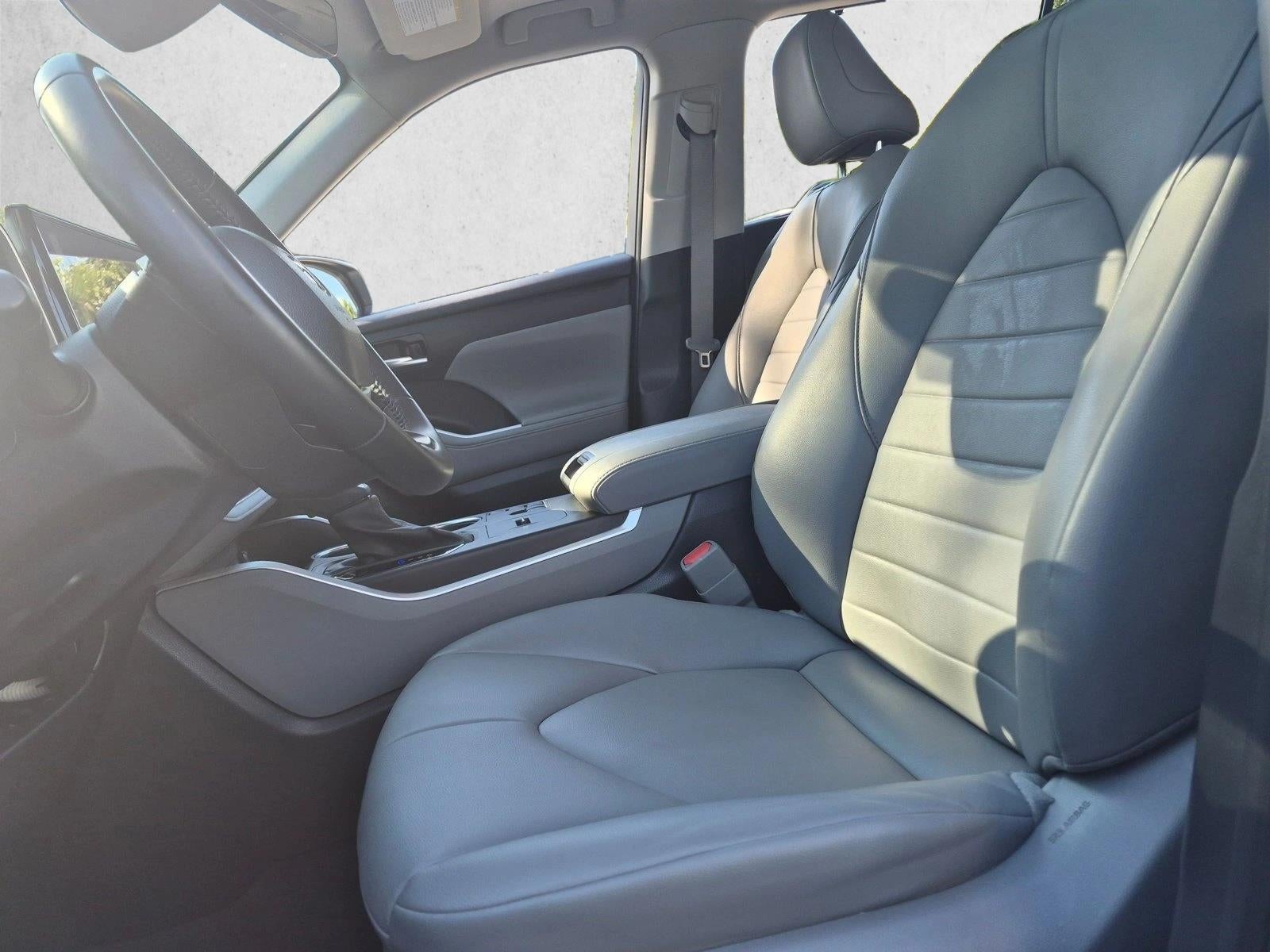 2023 Toyota Highlander XLE FWD (Natl)