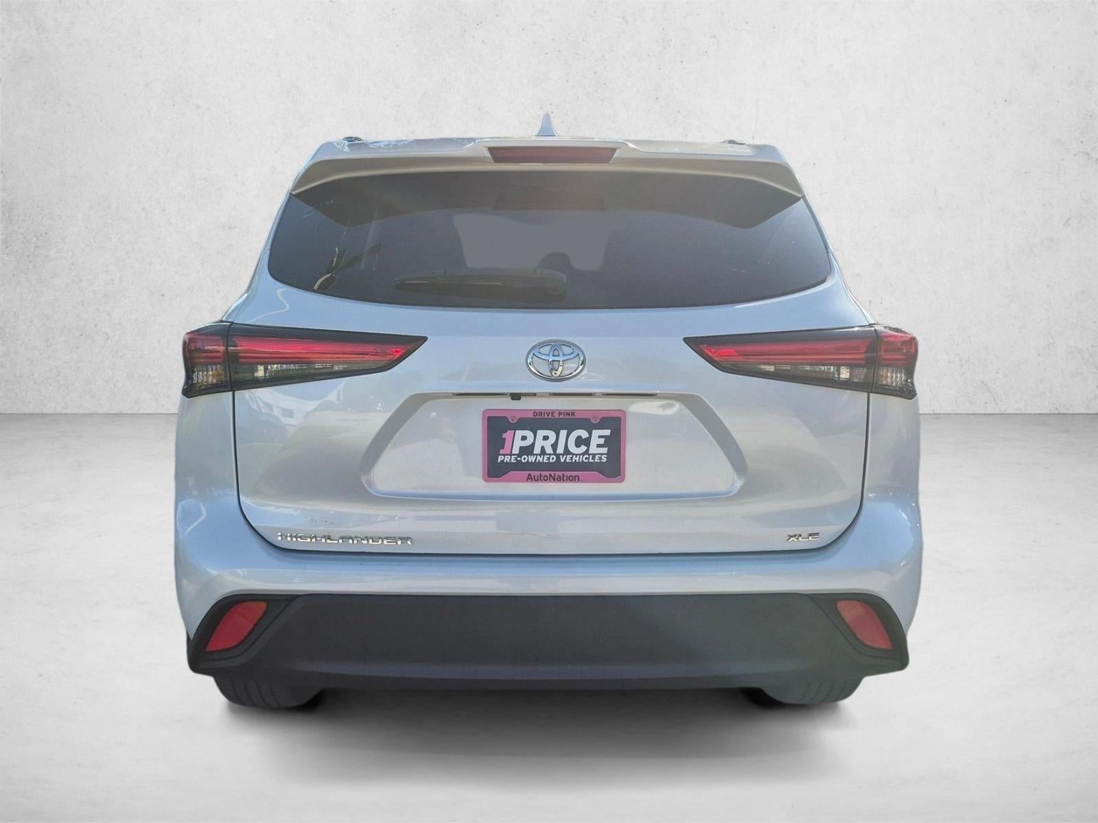 2023 Toyota Highlander XLE FWD (Natl)