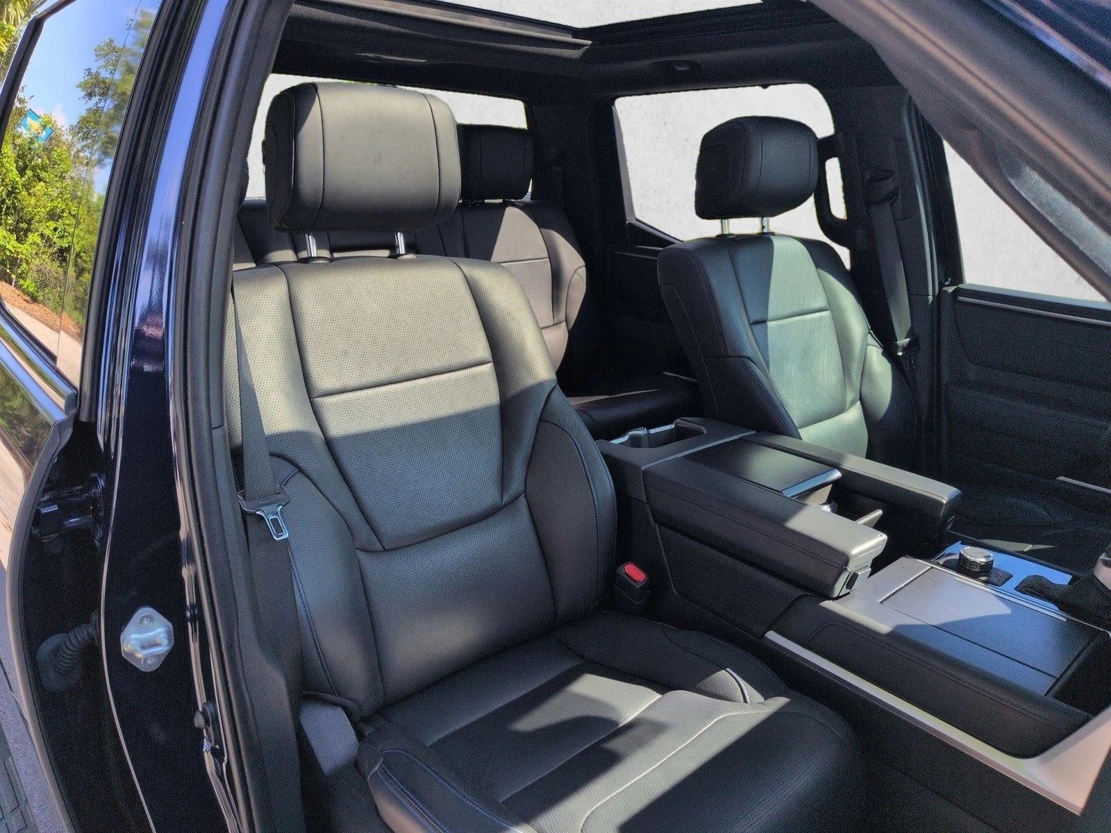 2023 Toyota Tundra 2WD 2WD Platinum CrewMax 5.5' Bed (SE)