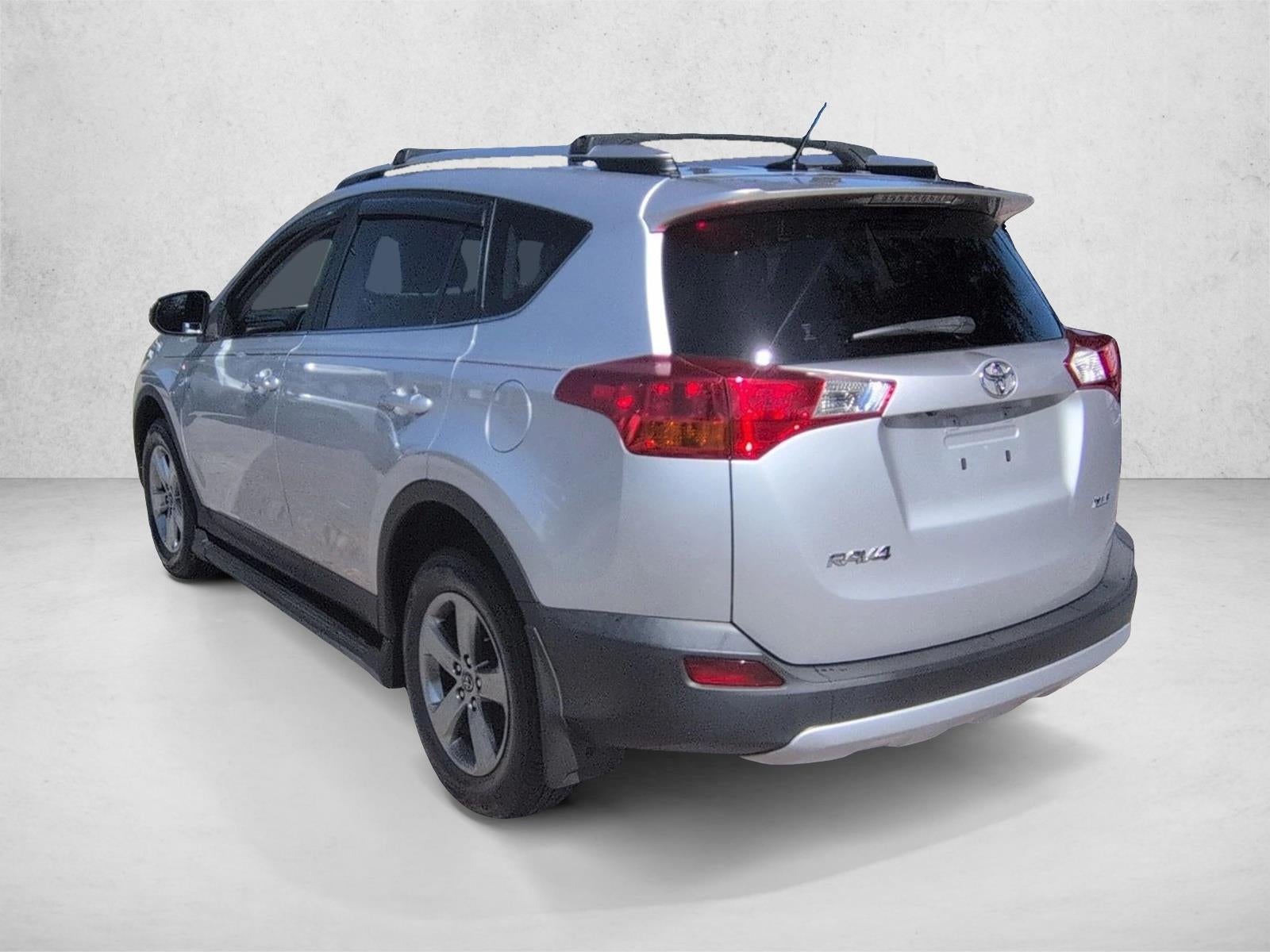 2015 Toyota RAV4 FWD 4dr XLE (GS)