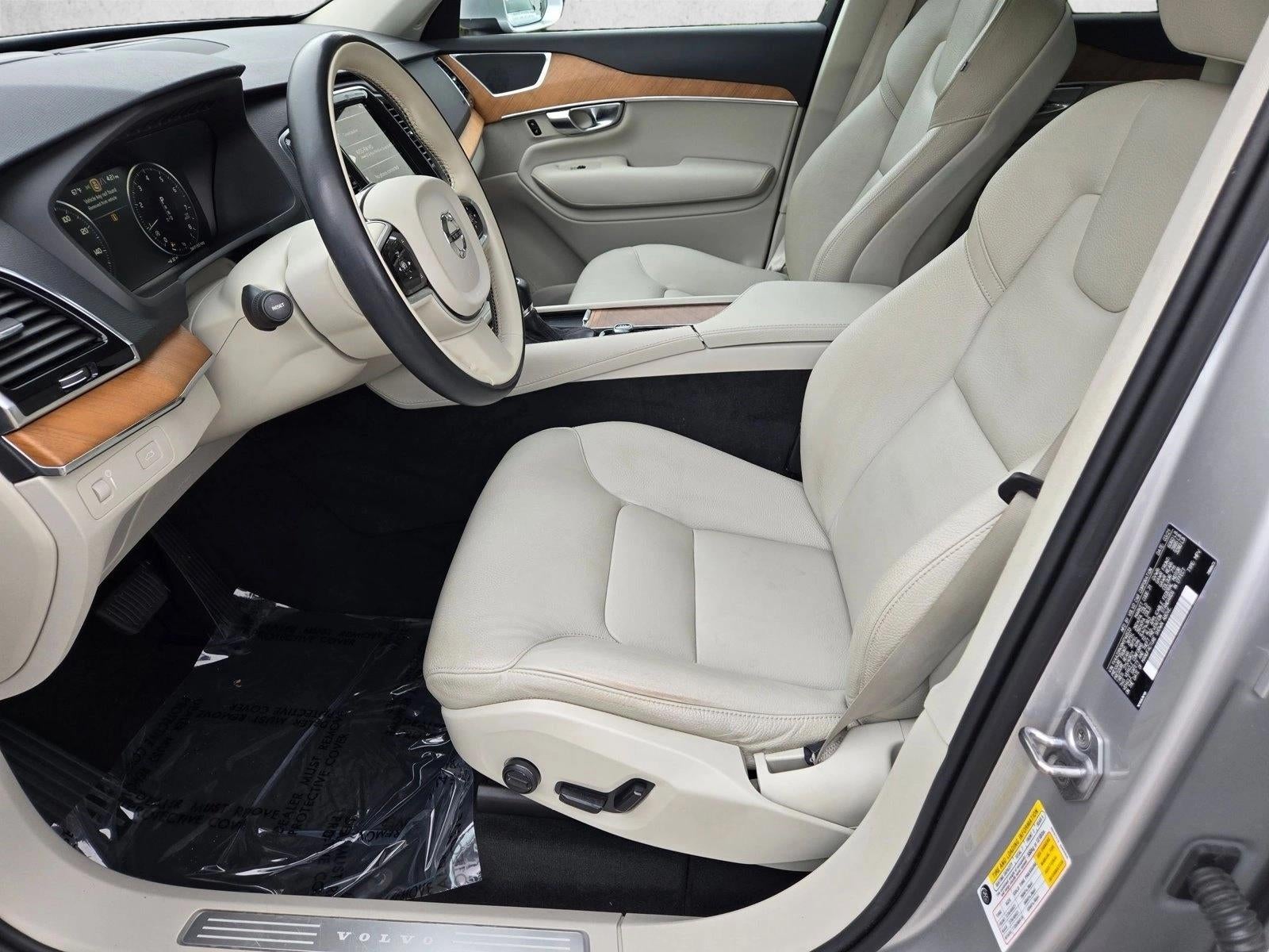 2021 Volvo XC90 T6 AWD Momentum 7P