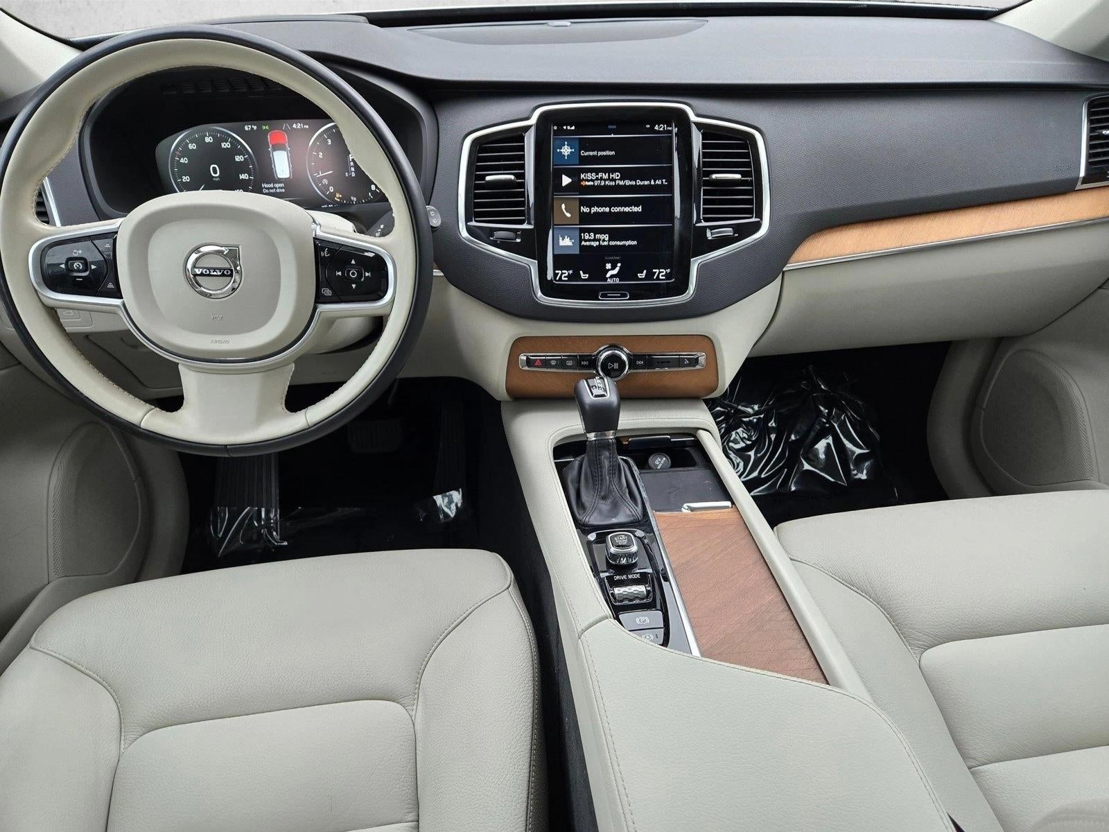 2021 Volvo XC90 T6 AWD Momentum 7P