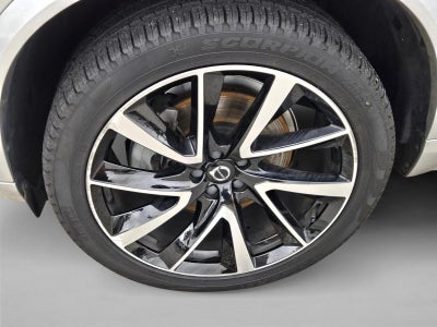 2021 Volvo XC90 T6 AWD Momentum 7P