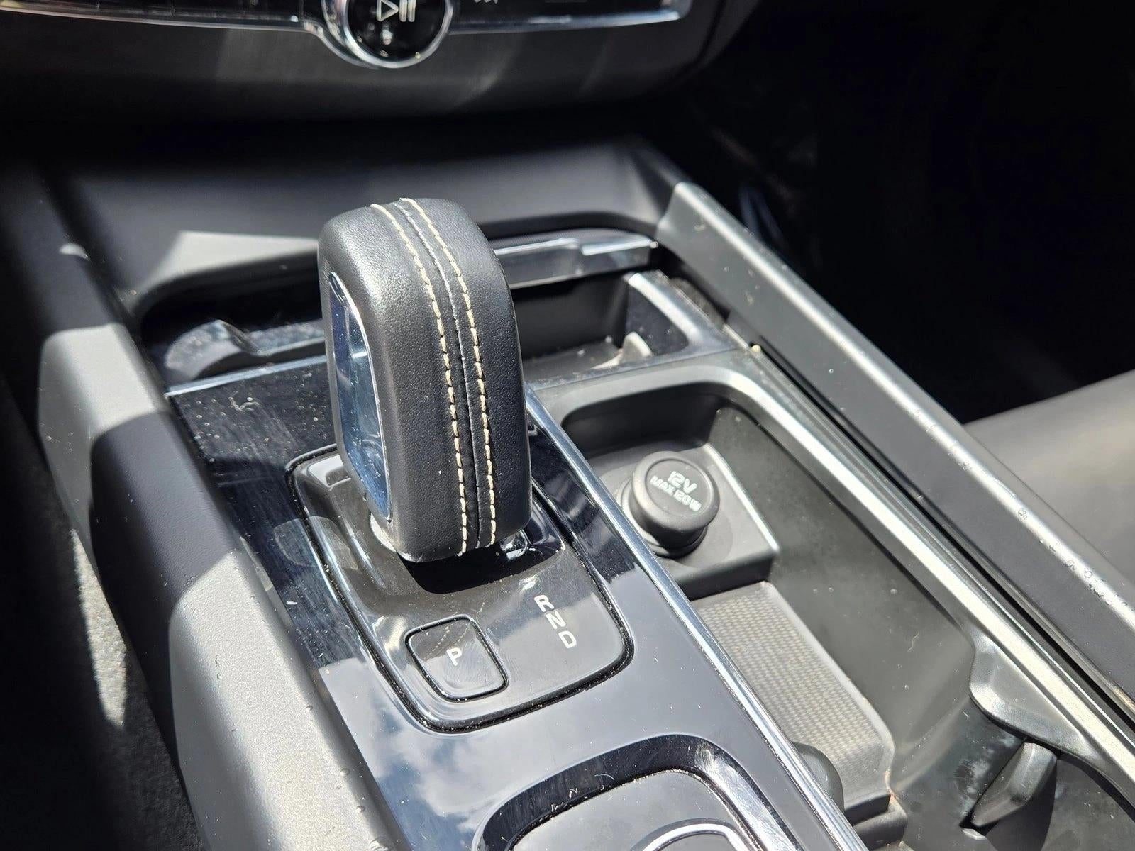 2020 Volvo XC60 T8 eAWD Plug-In Hybrid Polestar