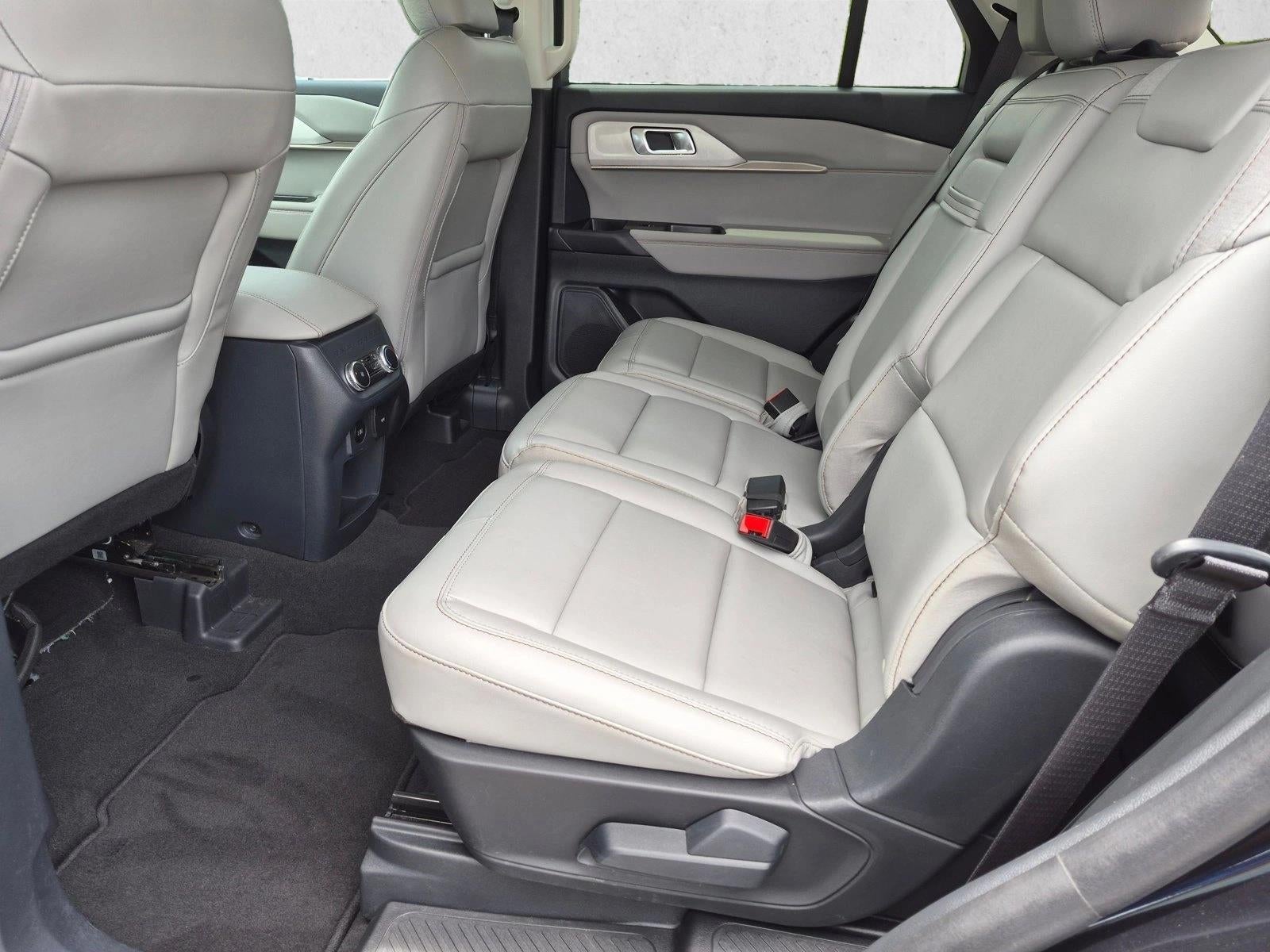 2025 Ford Explorer Active RWD