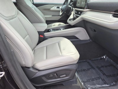 2025 Ford Explorer Active RWD