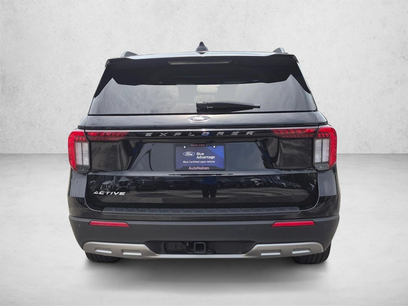 2025 Ford Explorer Active RWD