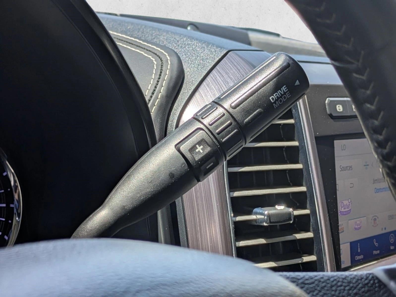2020 Ford Super Duty F-450 DRW Limited 4WD Crew Cab 8' Box