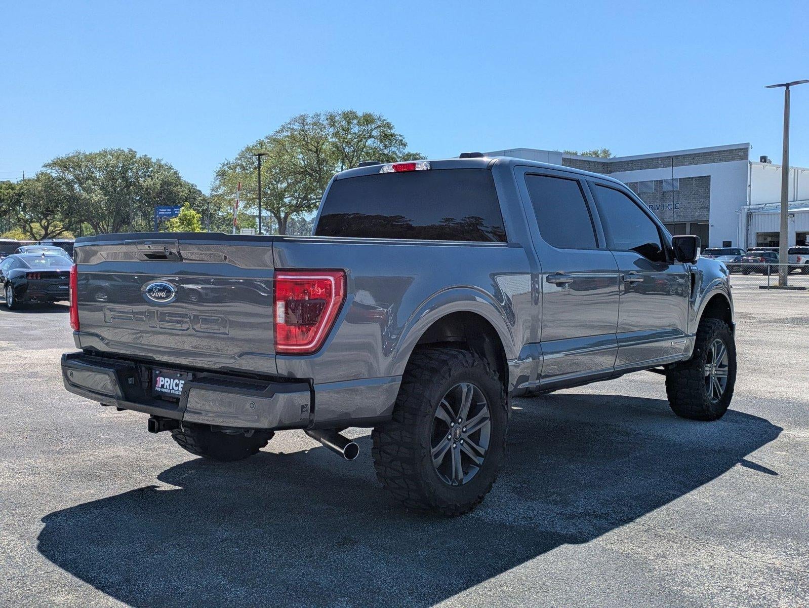 2023 Ford F-150 XLT 4WD SuperCrew 5.5' Box