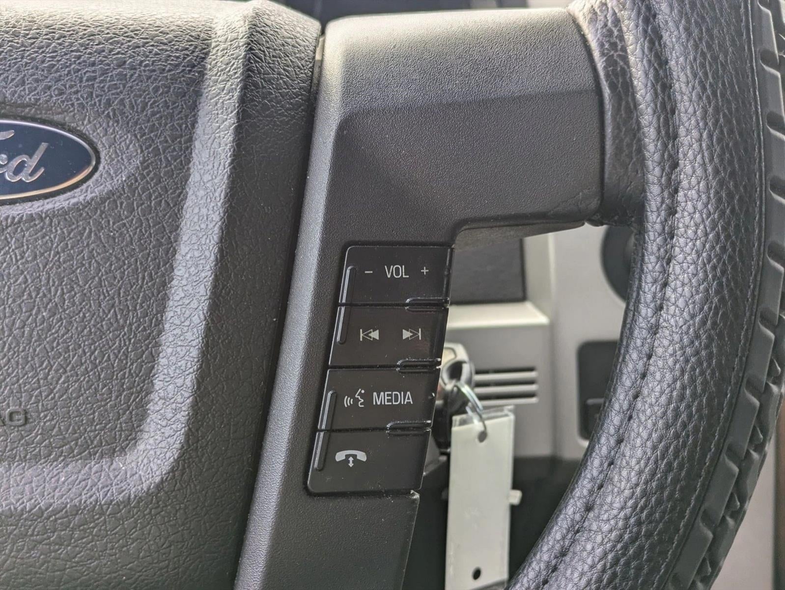 2014 Ford F-150 4WD SuperCrew 5-1/2 Ft Box Lariat