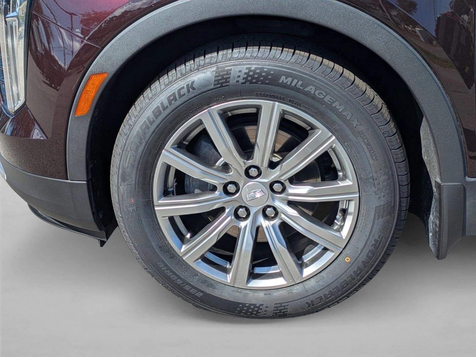 2021 Cadillac XT4 FWD 4dr Premium Luxury