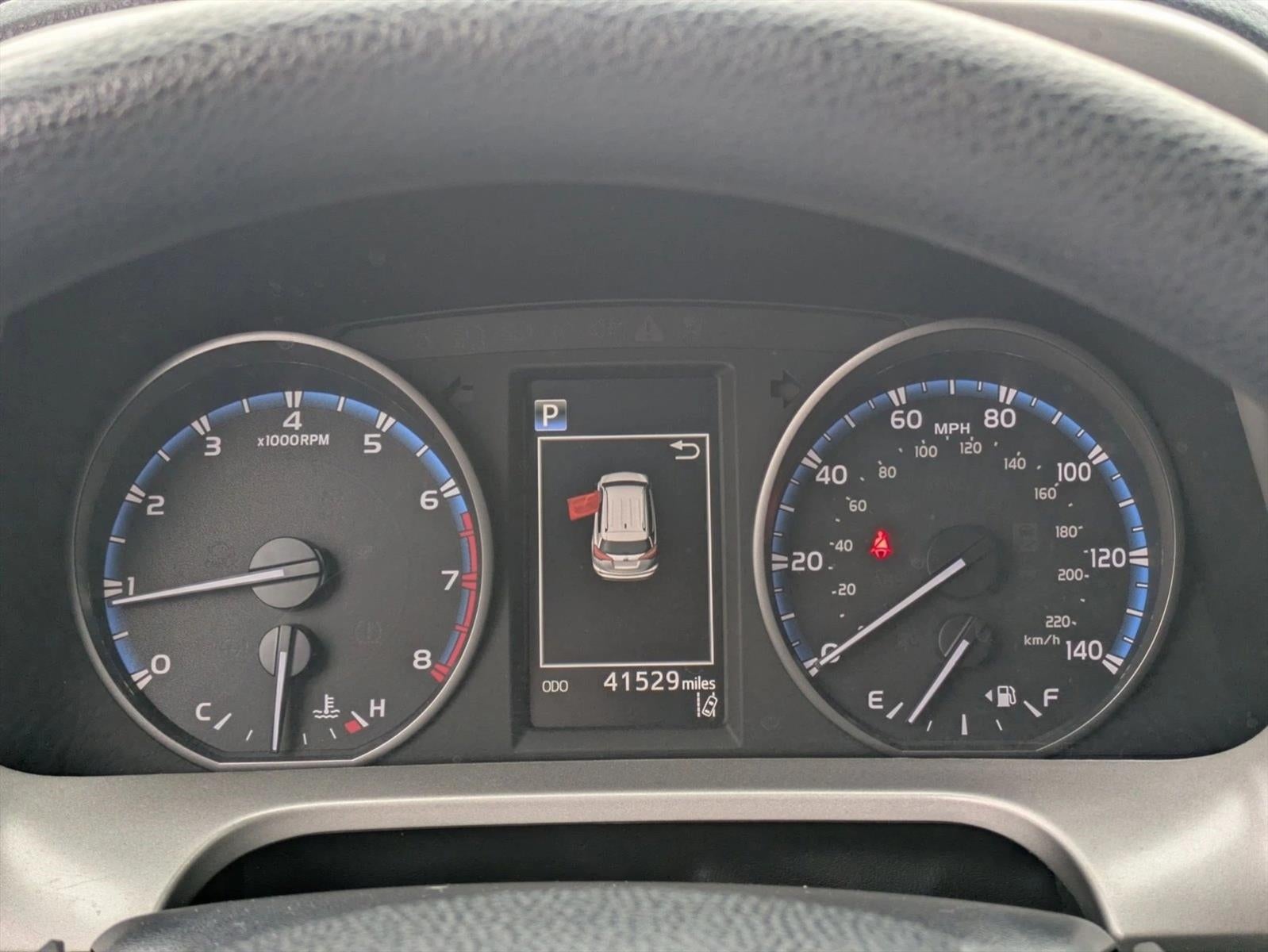 2017 Toyota RAV4 LE FWD (GS)