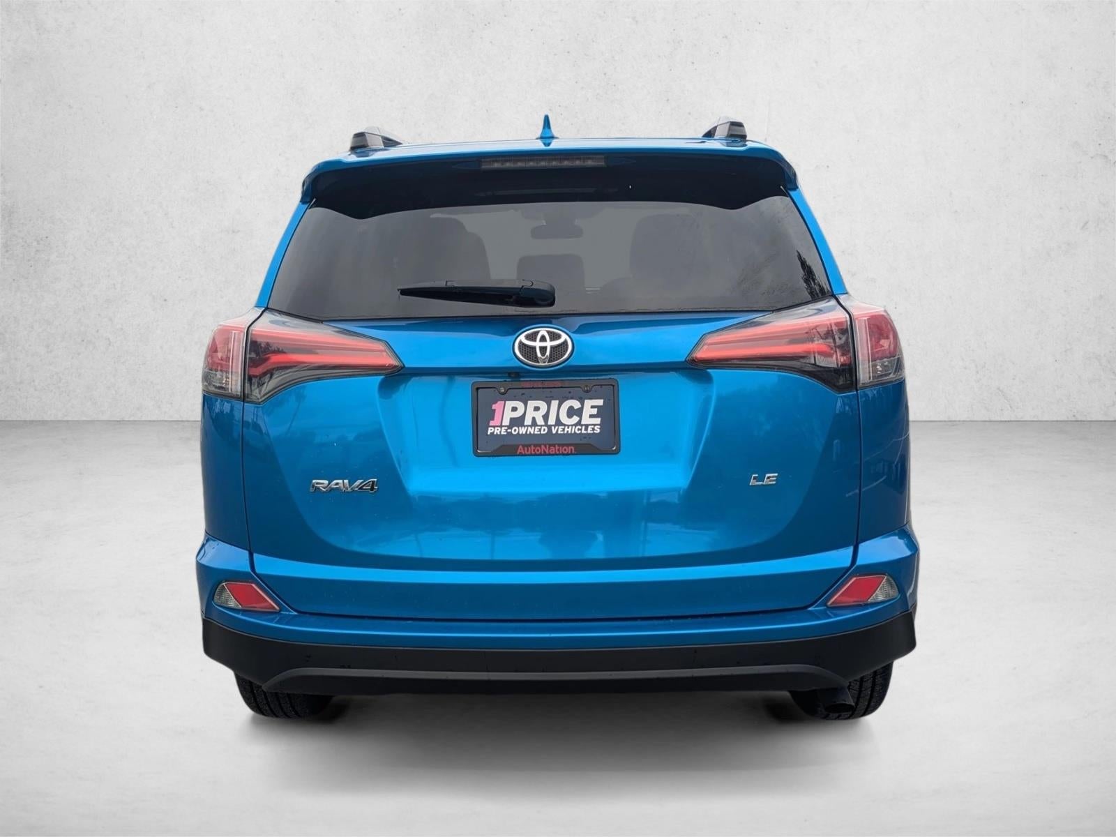 2017 Toyota RAV4 LE FWD (GS)