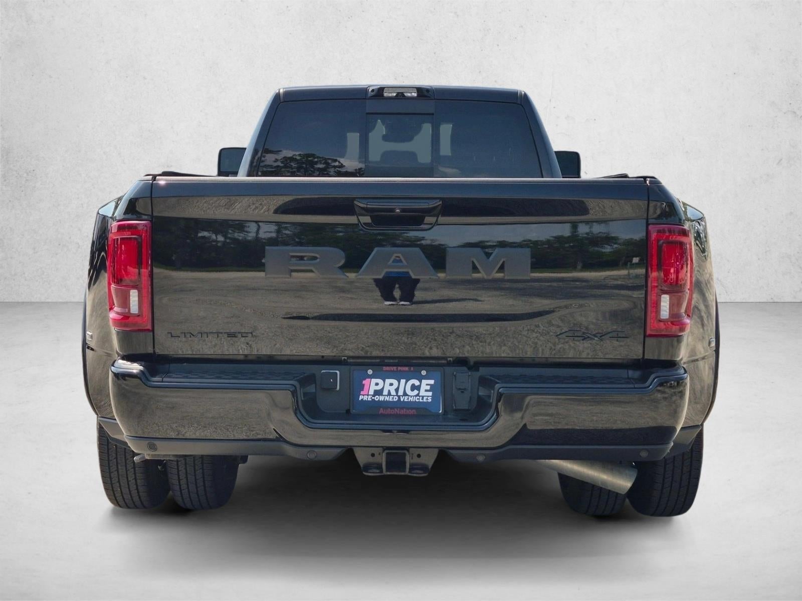 2026 RAM 3500 Limited 4x4 Crew Cab 8' Box