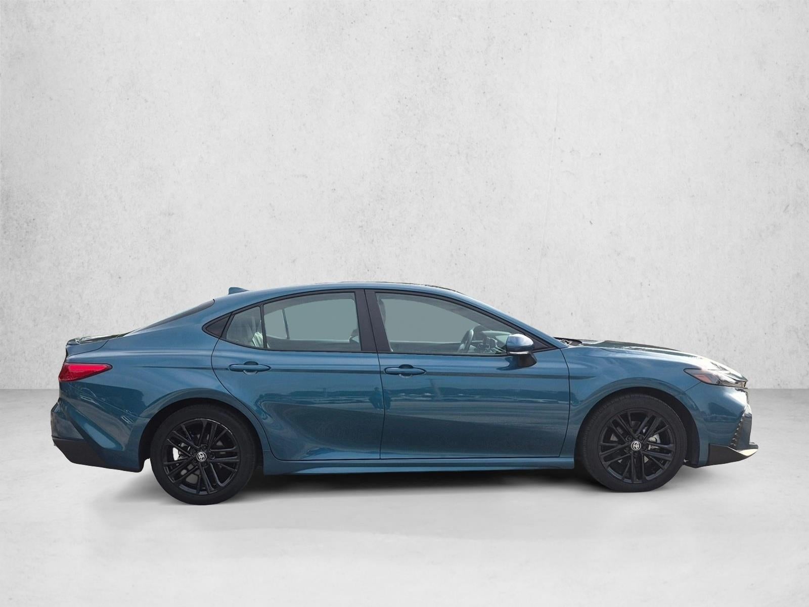 2025 Toyota Camry SE (SE)