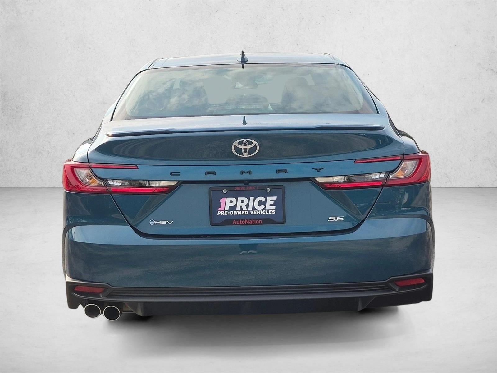 2025 Toyota Camry SE (SE)