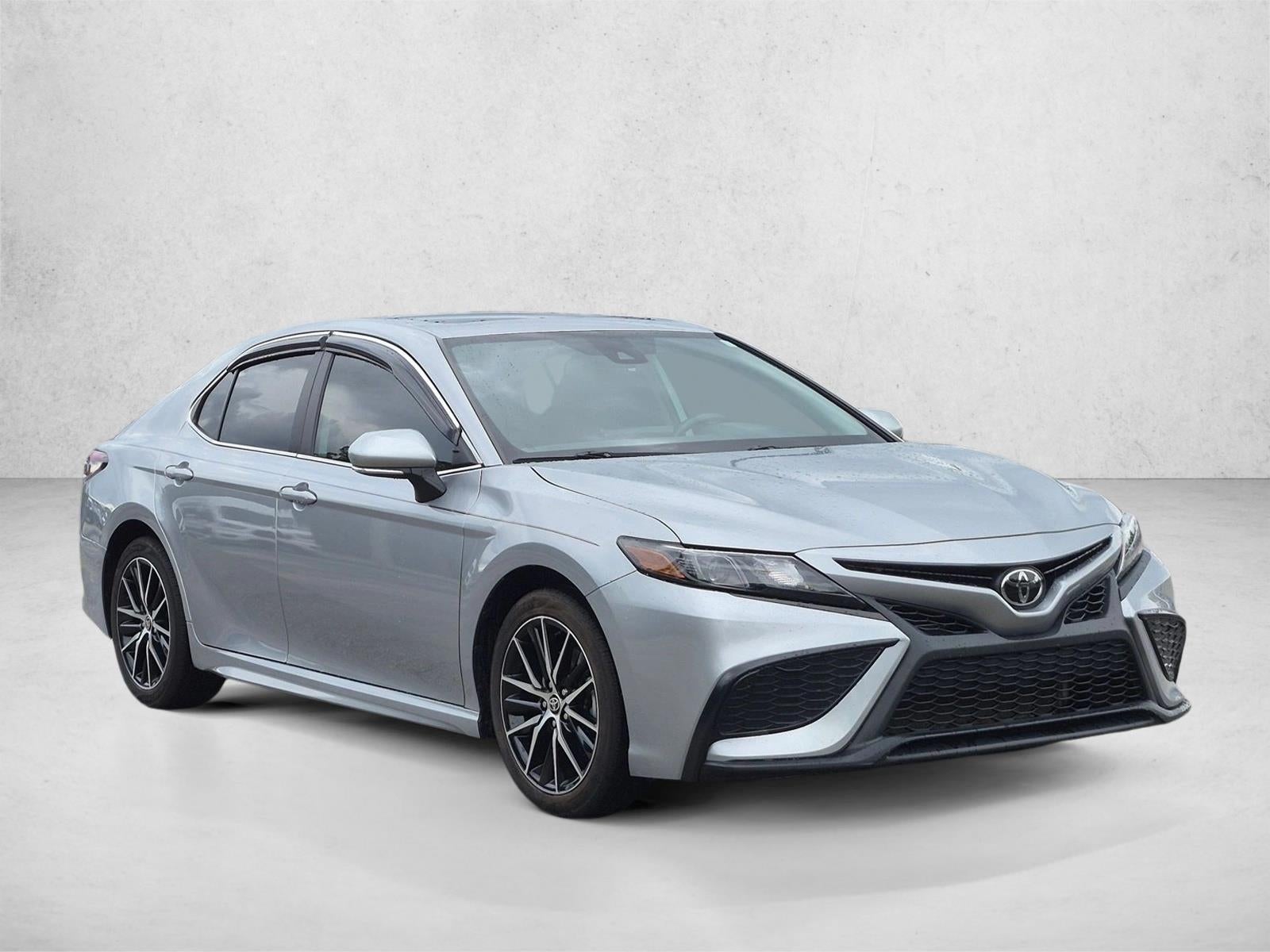 2022 Toyota Camry SE Auto (SE)