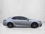 2022 Toyota Camry SE Auto (SE)