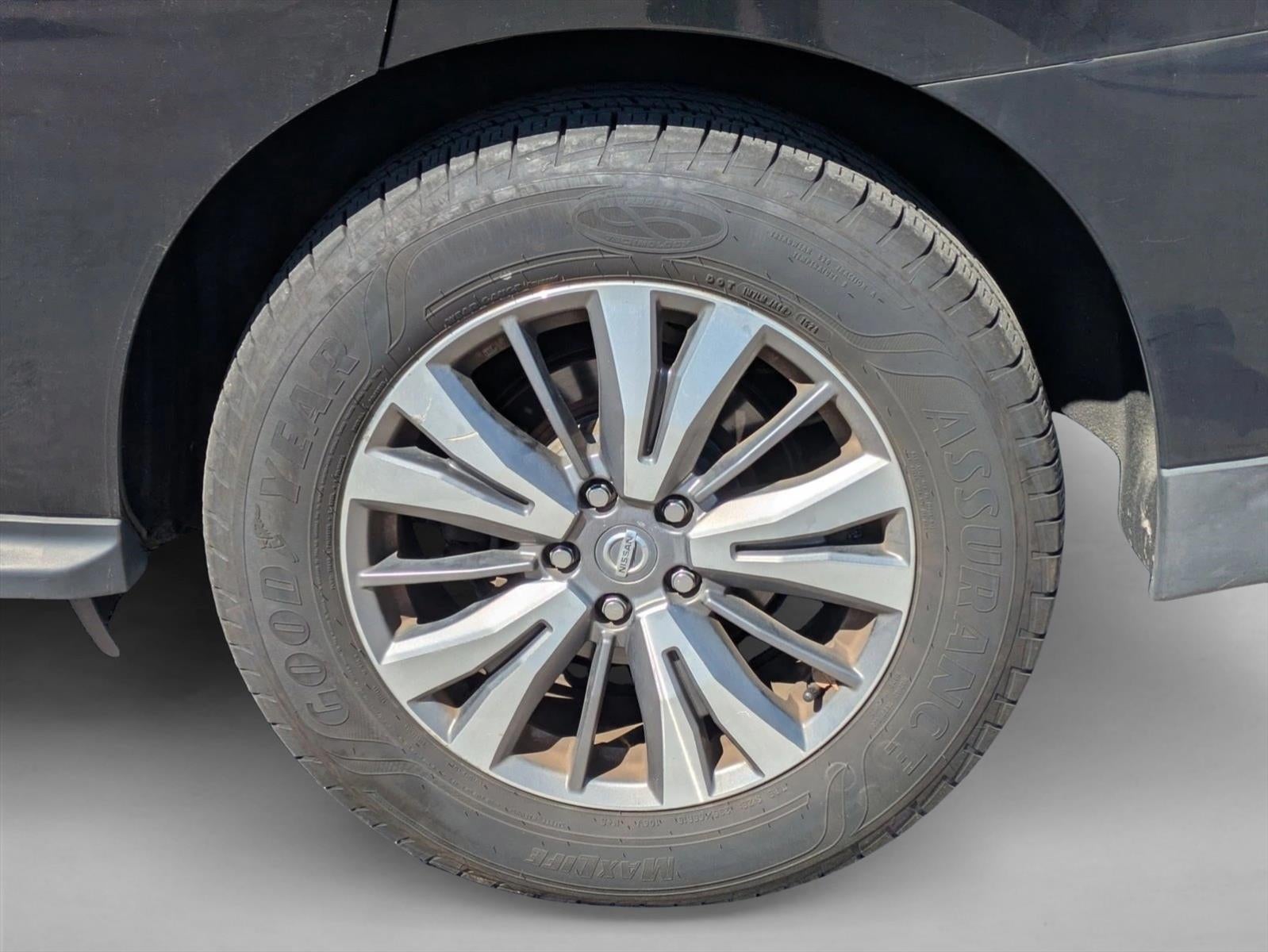 2020 Nissan Pathfinder 4x4 SV