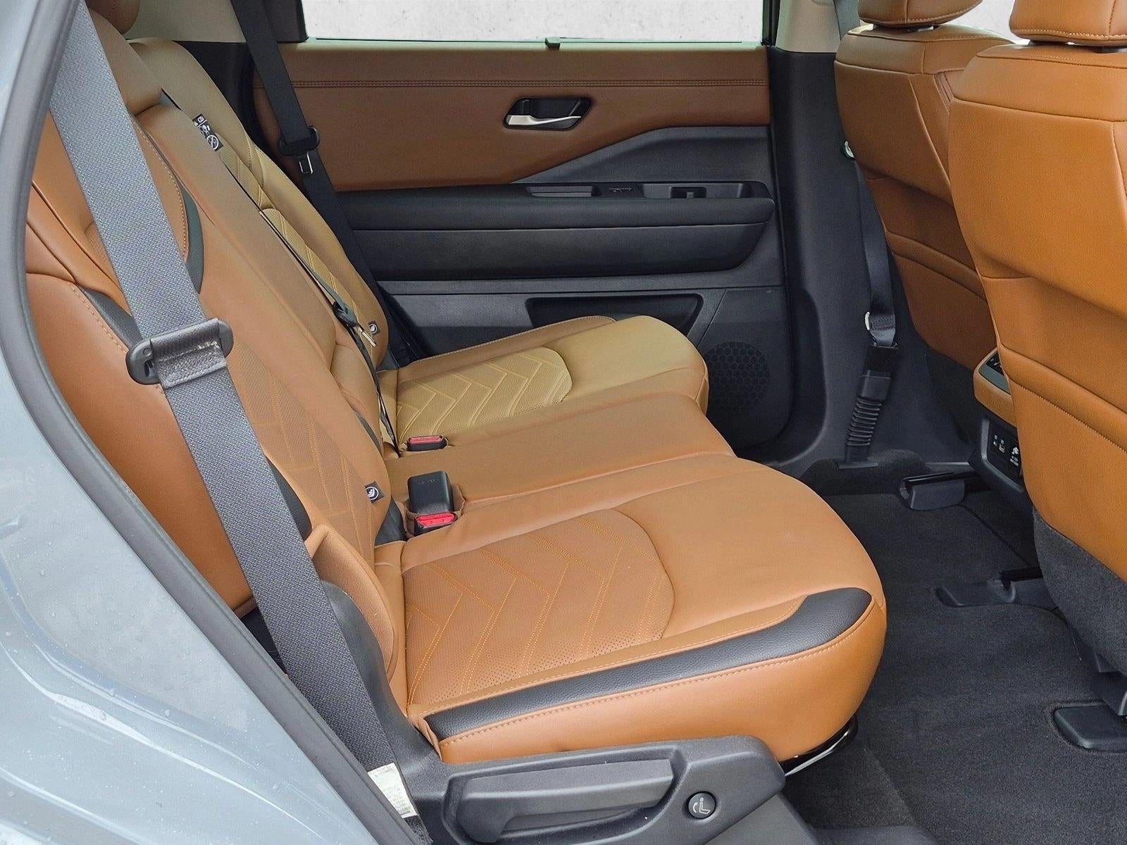 2025 Nissan Pathfinder Platinum 2WD