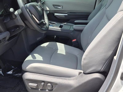 2024 Toyota Sienna XLE FWD 8-Passenger (Natl)