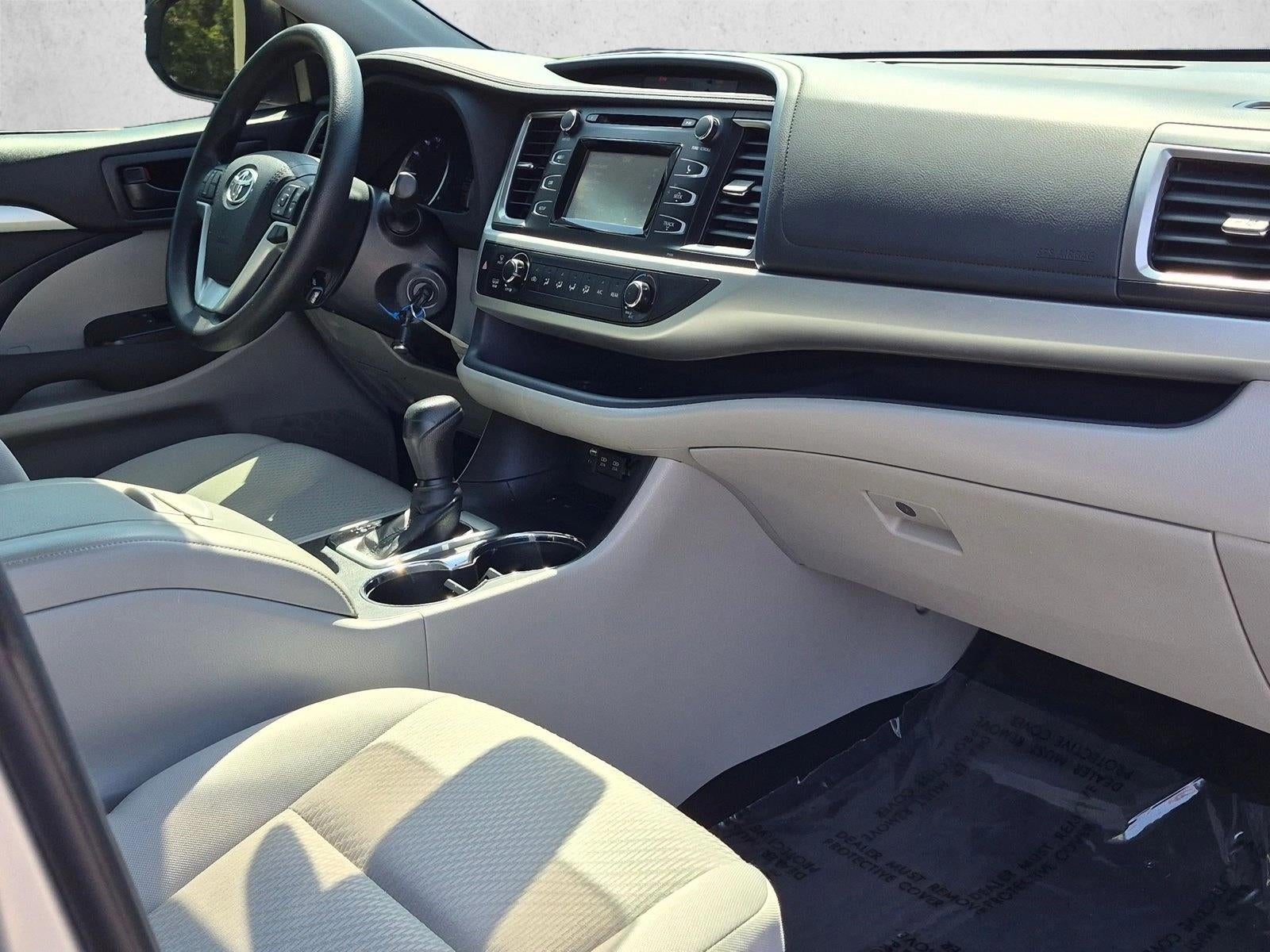 2018 Toyota Highlander LE I4 FWD (Natl)