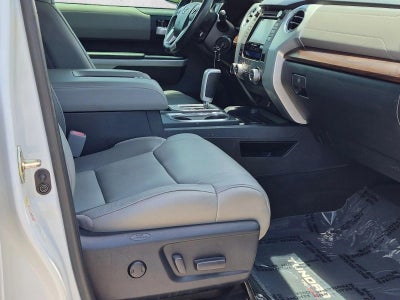 2018 Toyota Tundra 4WD 4WD Limited CrewMax 5.5' Bed 5.7L FFV (SE)