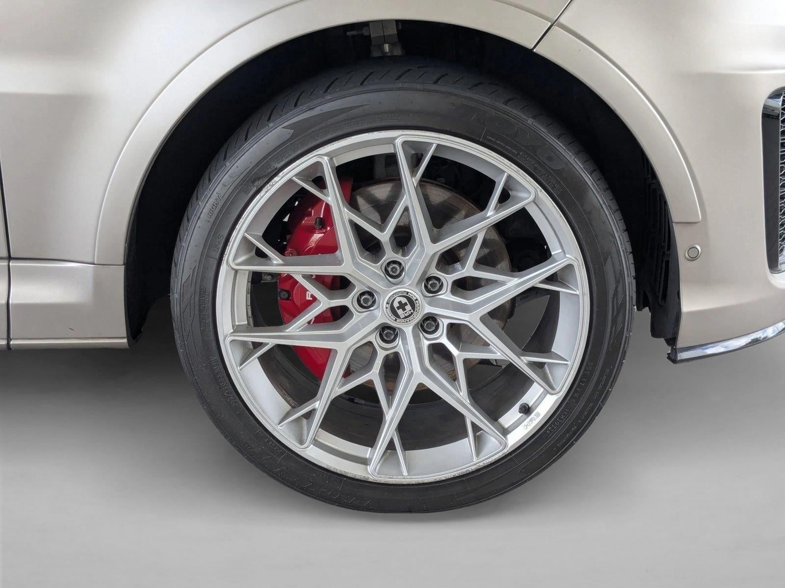 2021 Land Rover Range Rover Sport V8 Supercharged SVR