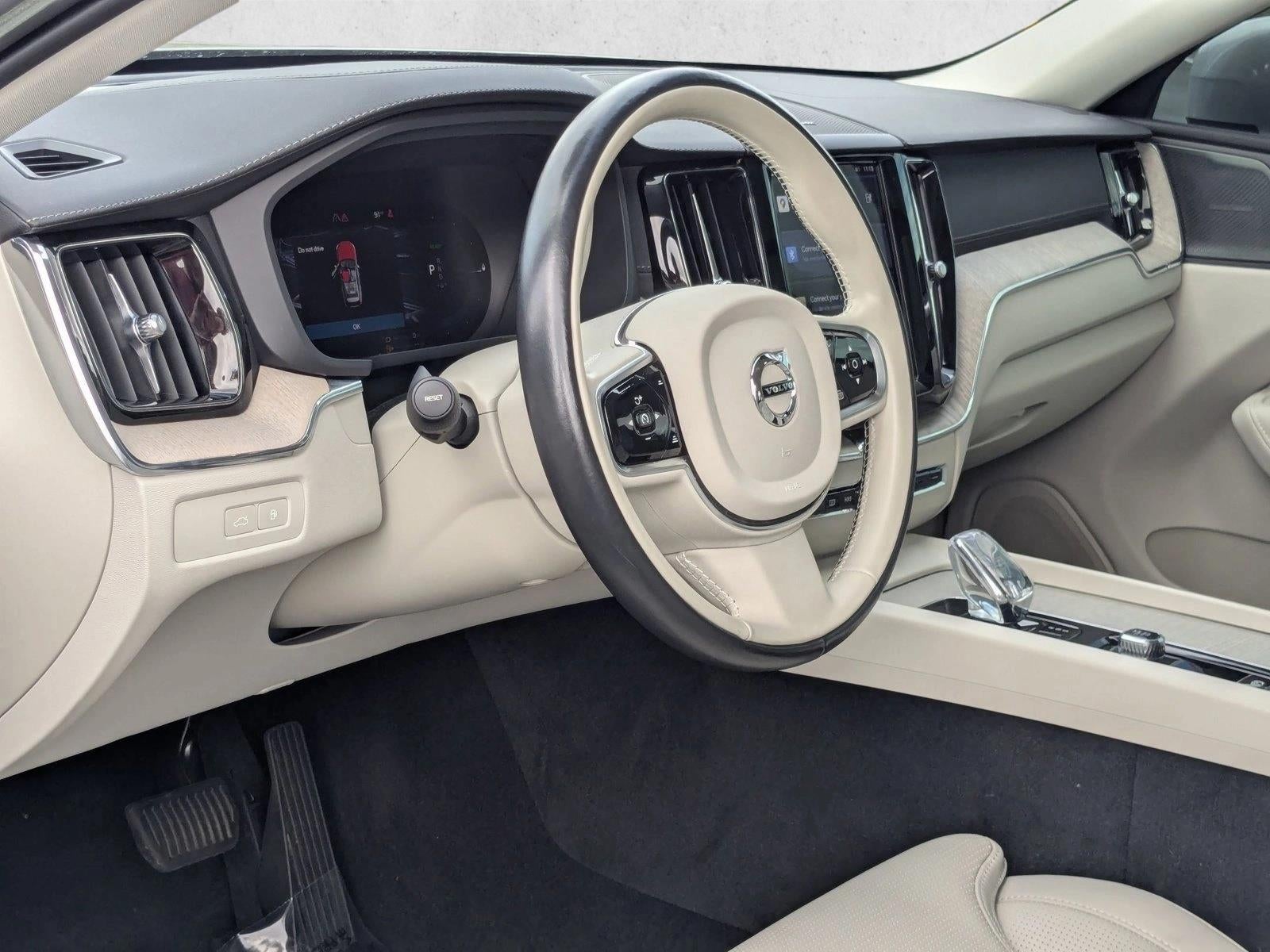 2023 Volvo XC60 Recharge Plug-In Hybrid T8 eAWD PHEV Ultimate Bright Theme