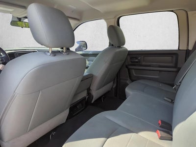 2018 RAM 1500 Express 4x2 Crew Cab 5'7" Box