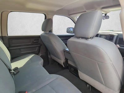 2018 RAM 1500 Express 4x2 Crew Cab 5'7" Box