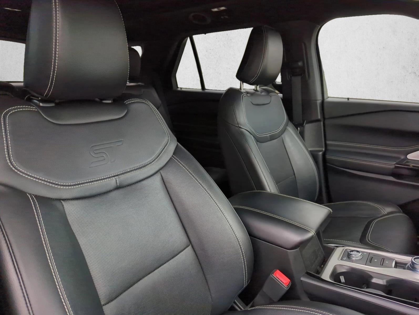 2023 Ford Explorer ST 4WD