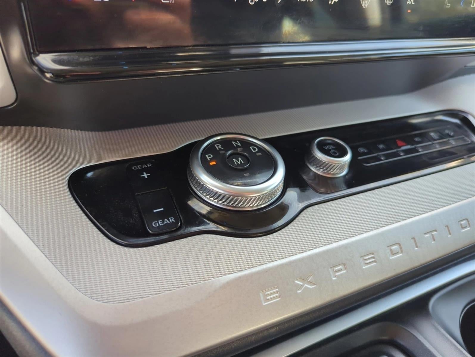 2025 Ford Expedition Active 4x4