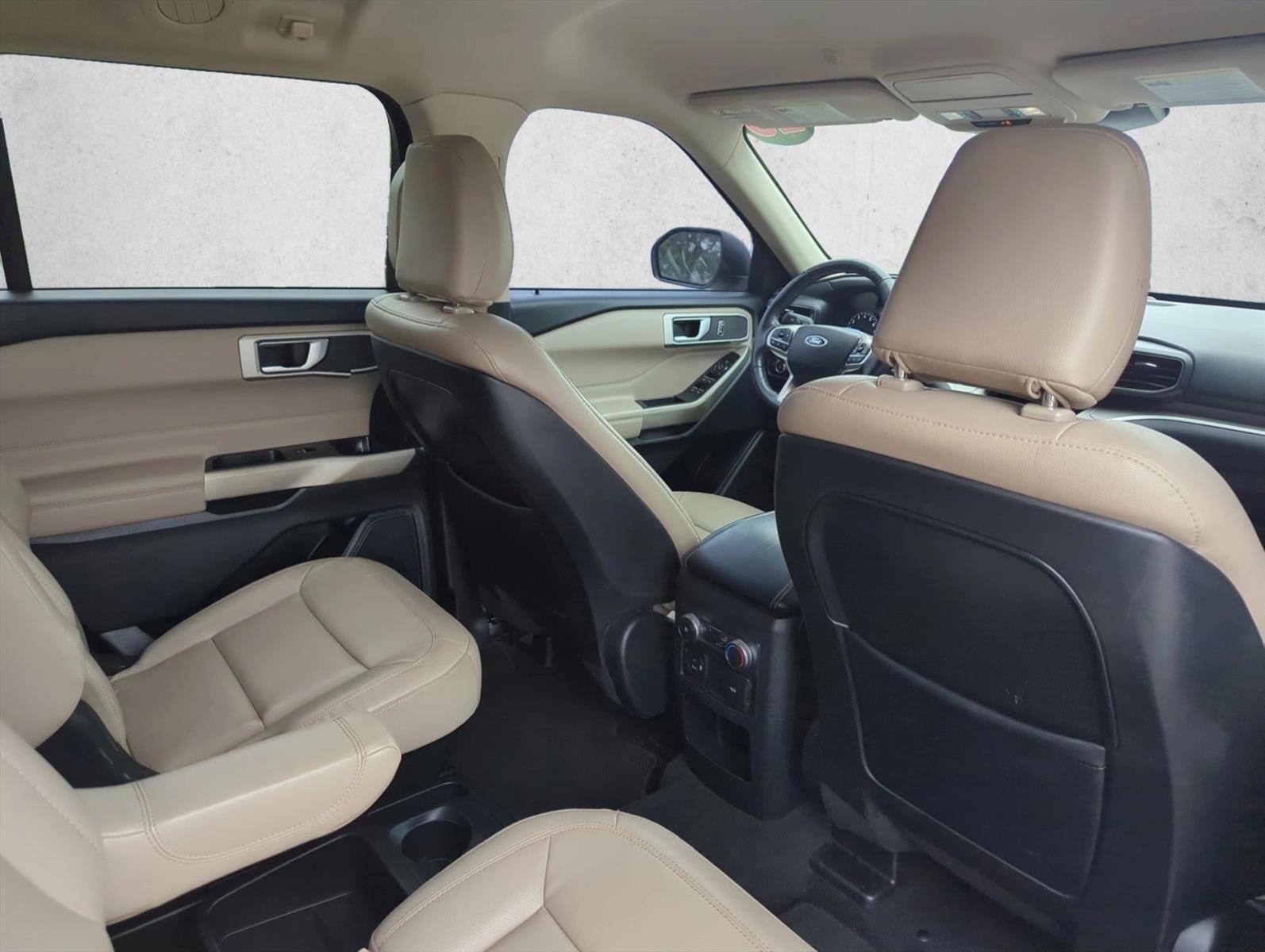 2020 Ford Explorer XLT RWD