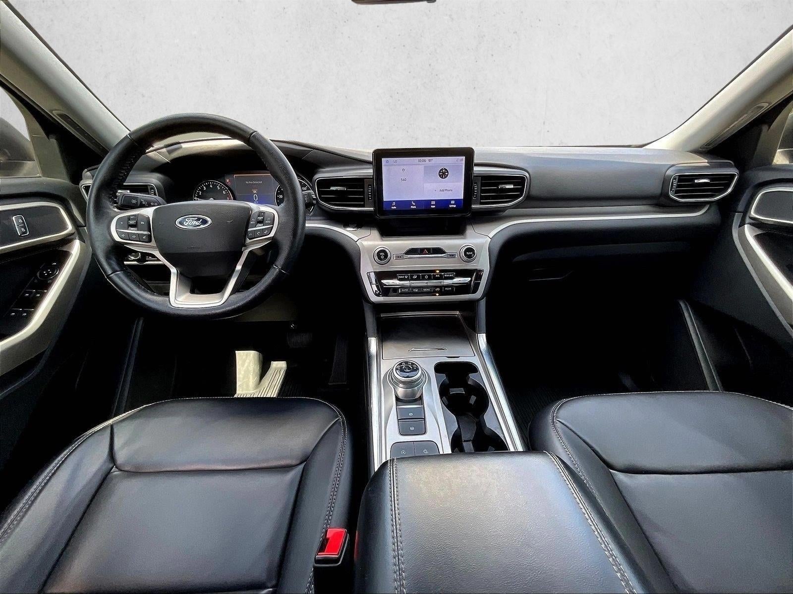 2023 Ford Explorer XLT RWD