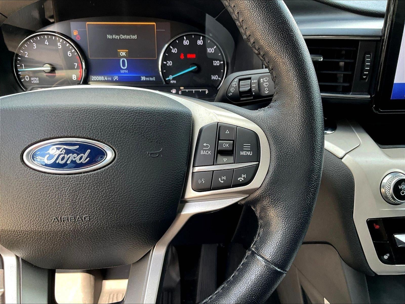 2023 Ford Explorer XLT RWD