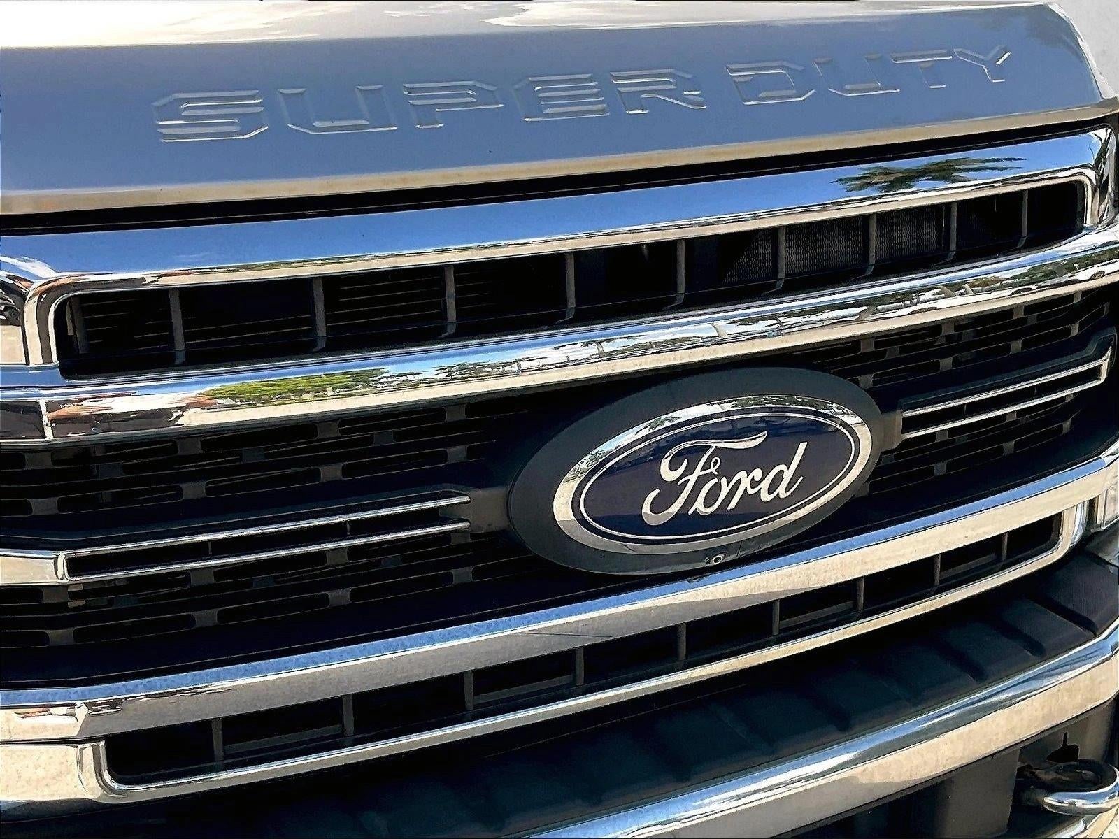 2021 Ford Super Duty F-250 SRW LARIAT 4WD Crew Cab 6.75' Box