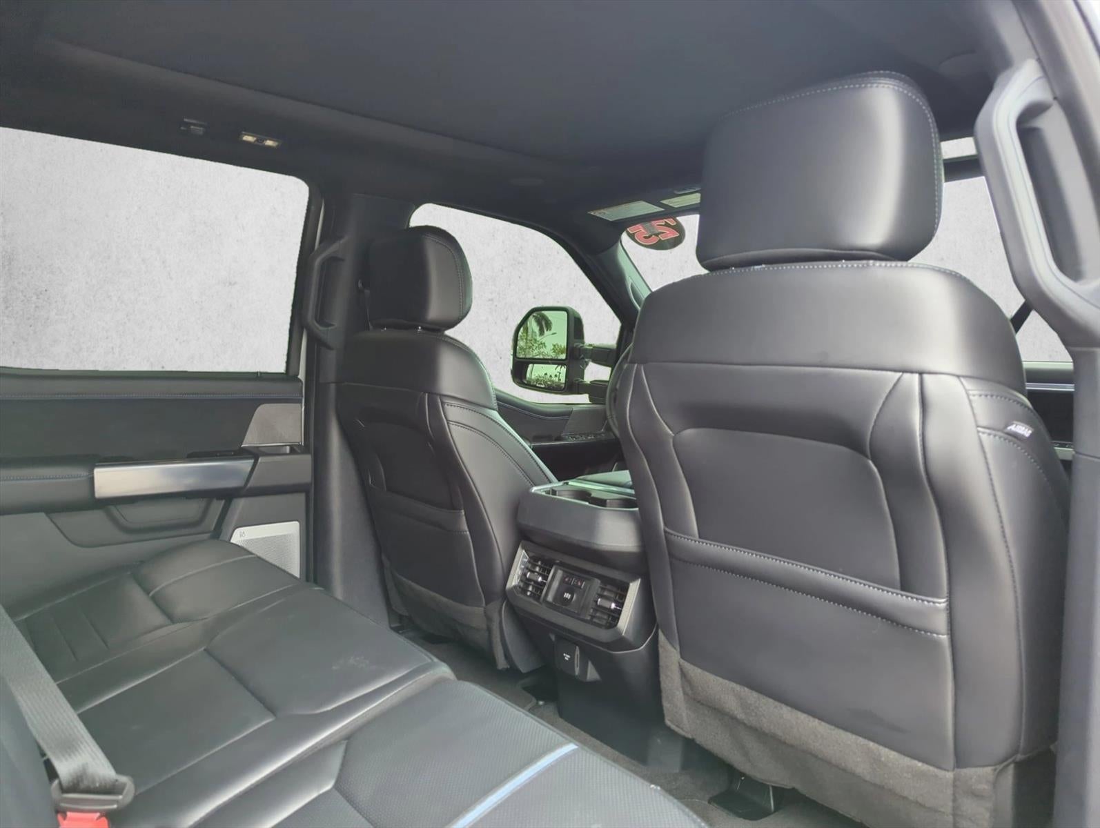 2025 Ford Super Duty F-250 SRW Platinum 4WD Crew Cab 6.75' Box