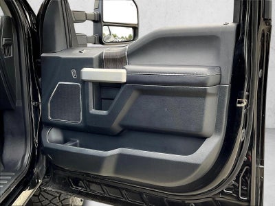 2021 Ford Super Duty F-250 SRW LARIAT 4WD Crew Cab 6.75' Box