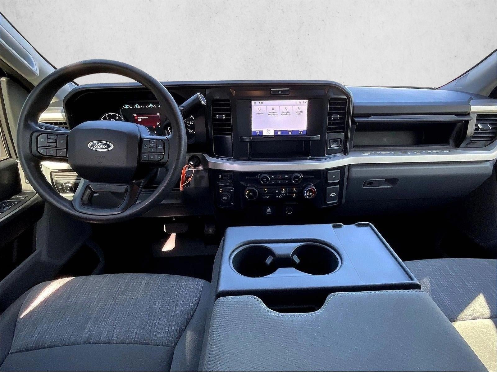 2025 Ford Super Duty F-350 DRW XLT 4WD Crew Cab 8' Box
