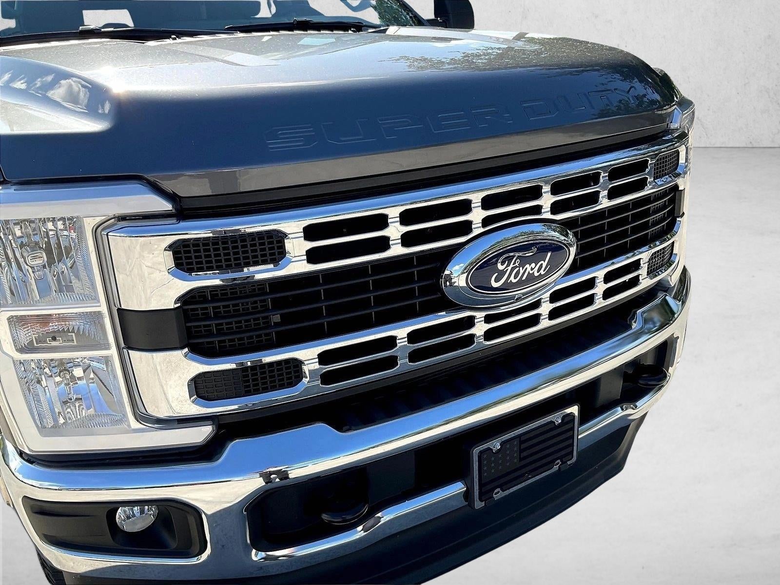 2025 Ford Super Duty F-350 DRW XLT 4WD Crew Cab 8' Box