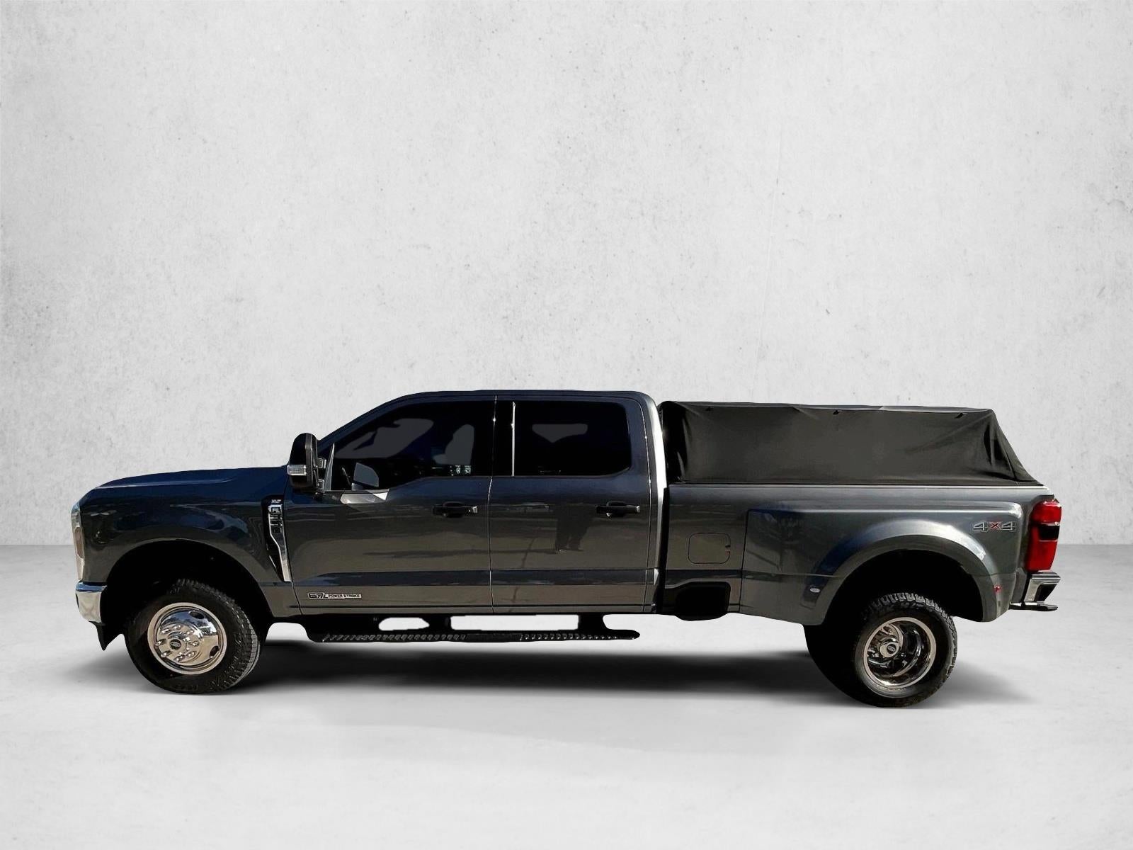 2025 Ford Super Duty F-350 DRW XLT 4WD Crew Cab 8' Box