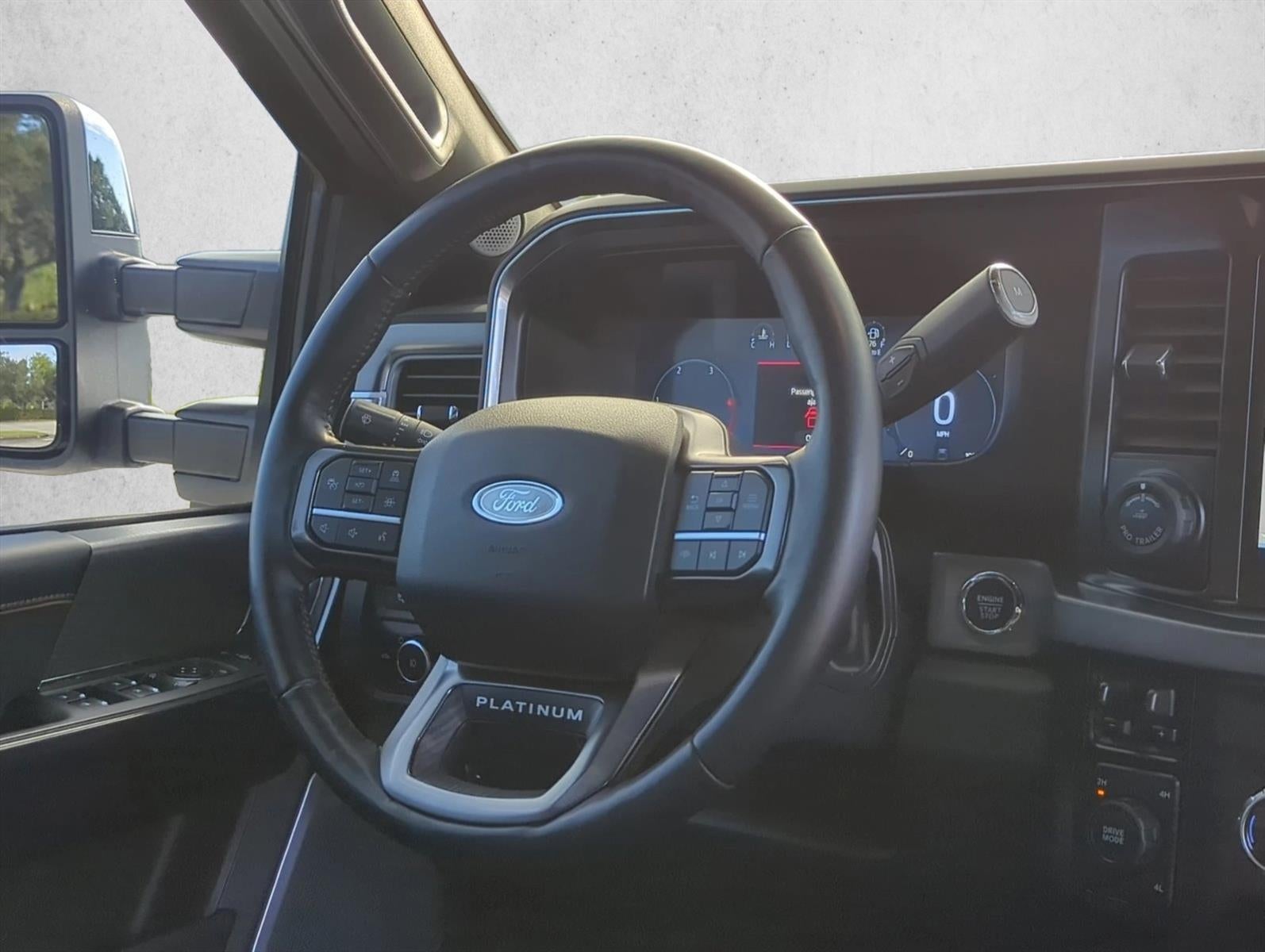 2024 Ford Super Duty F-450 DRW Platinum 4WD Crew Cab 8' Box