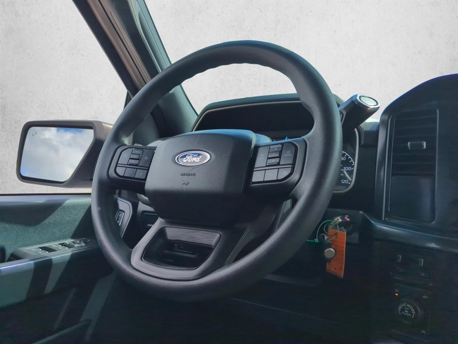 2022 Ford F-150 XL 4WD SuperCrew 5.5' Box