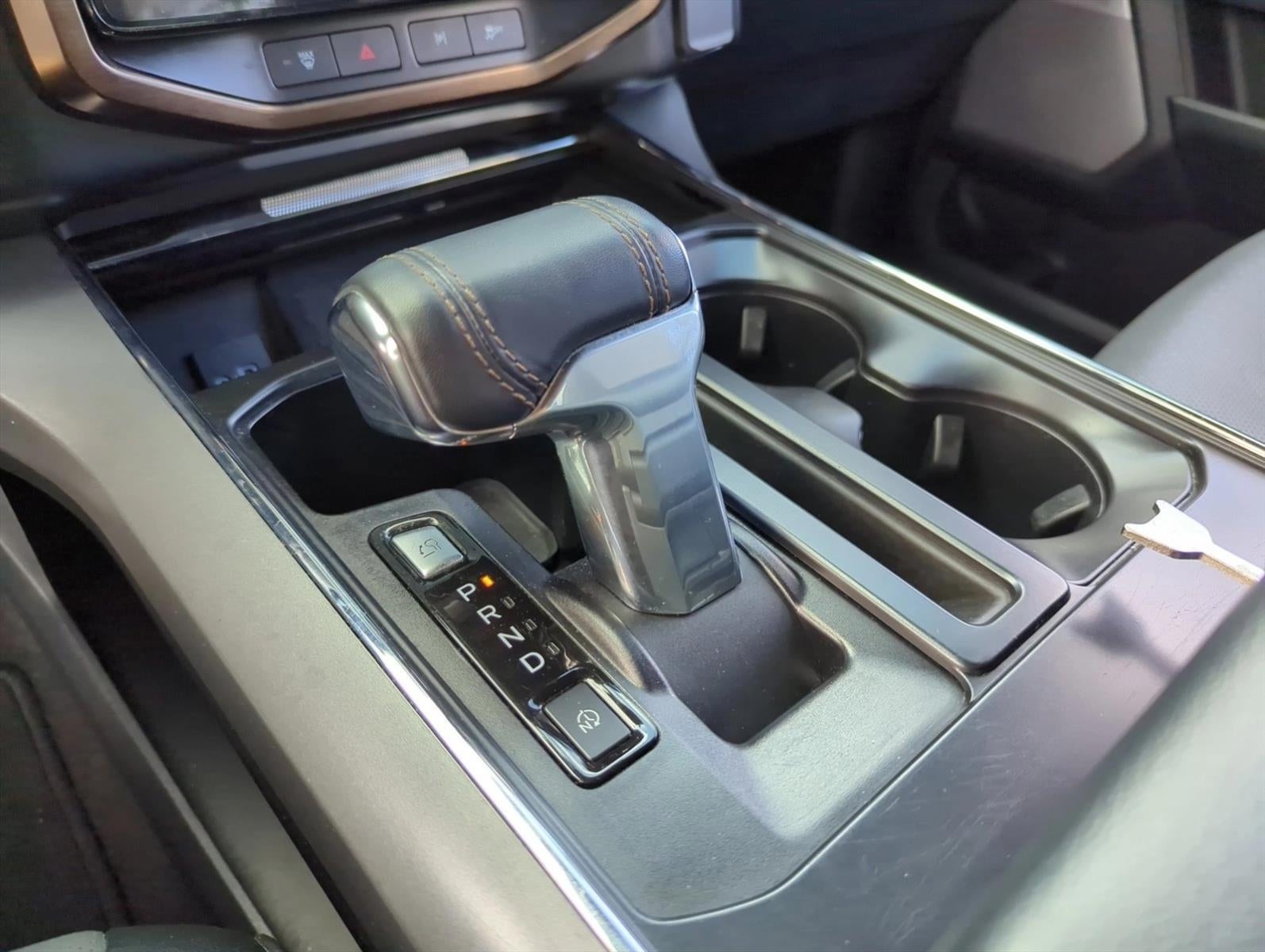 2022 Ford F-150 Lightning LARIAT 4WD SuperCrew 5.5' Box